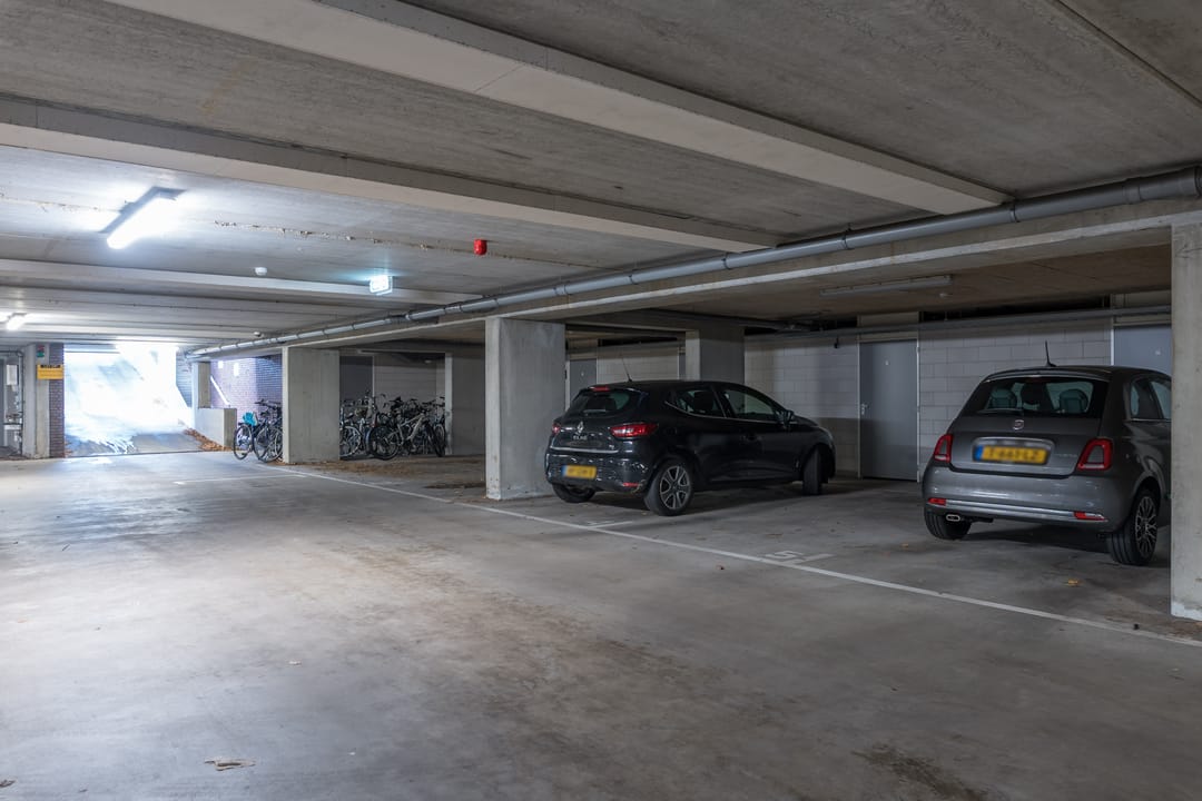 Foto 38 van Gheert van Calcarplein 69