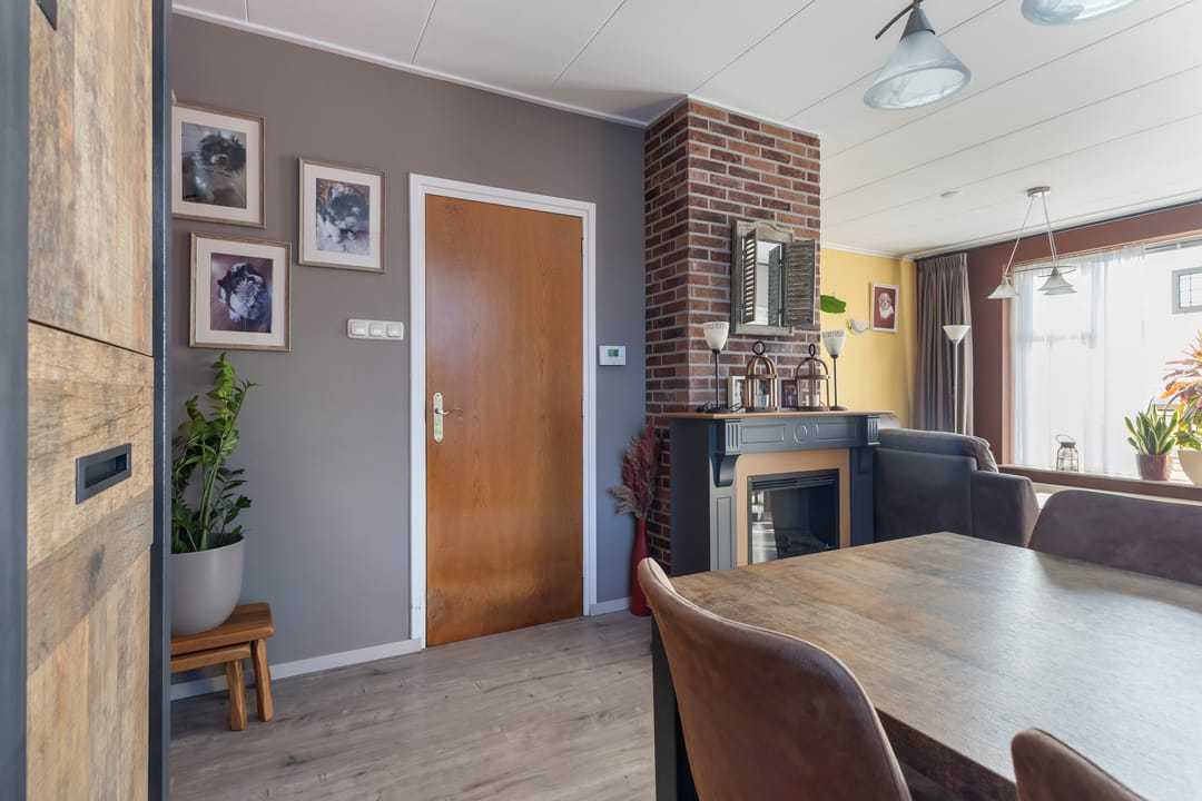 Charming Dike House with Panoramic Friesian Landscape Views — 15