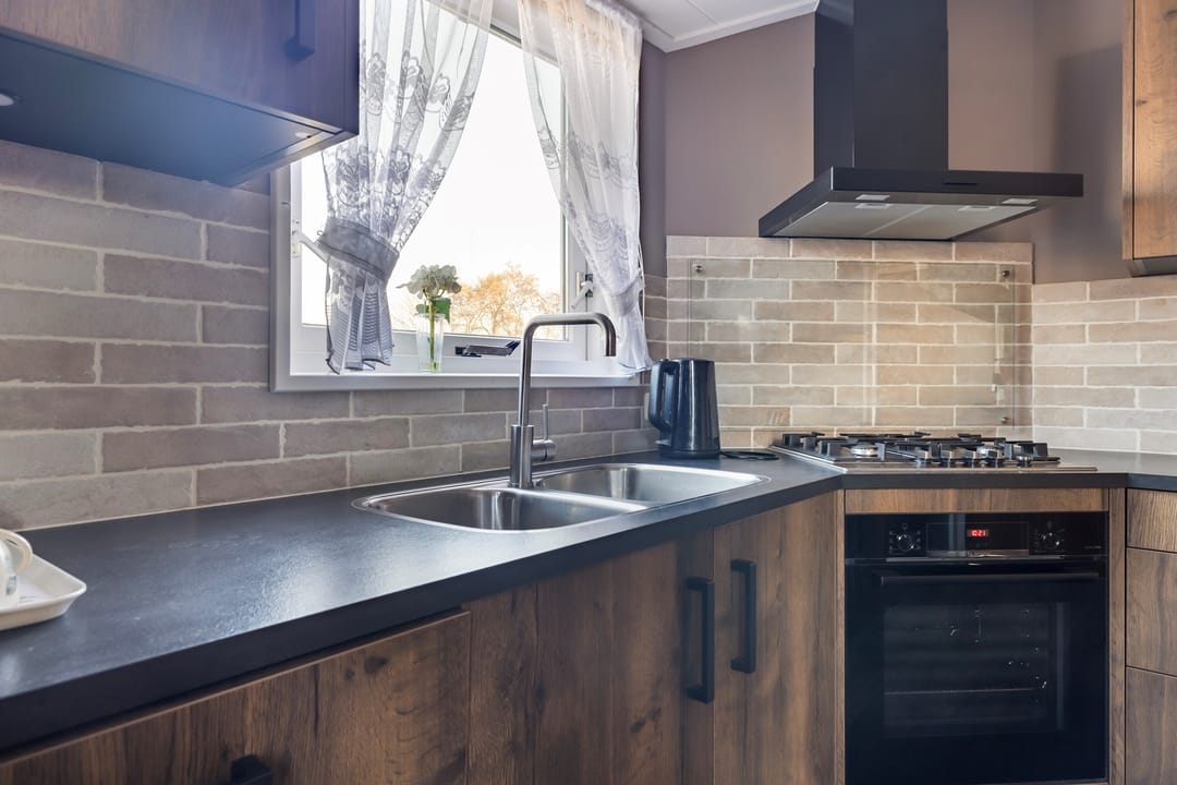 Charming Dike House with Panoramic Friesian Landscape Views — 21