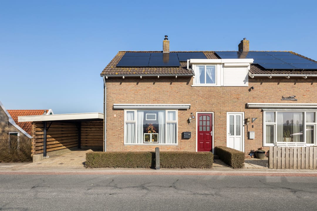Charming Dike House with Panoramic Friesian Landscape Views — 52