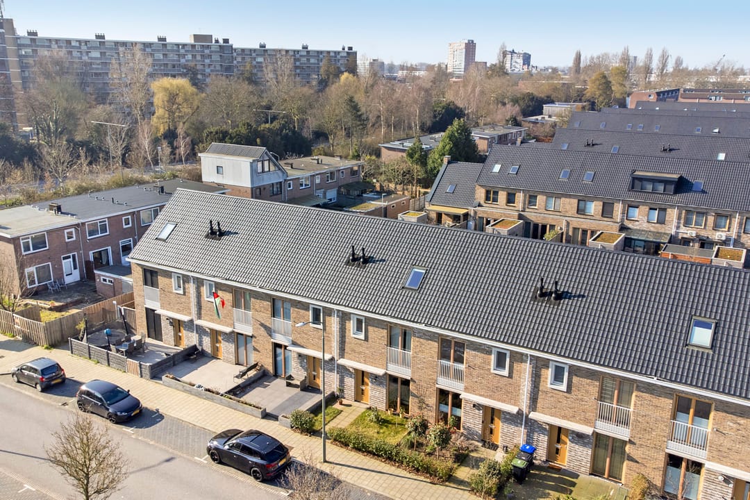 Photo 37 of Jacob van Ruisdaelstraat 9