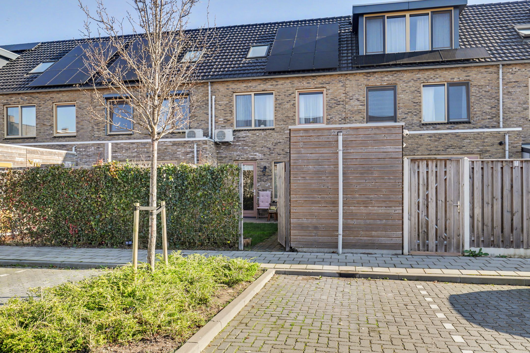 Photo 36 of Jacob van Ruisdaelstraat 9