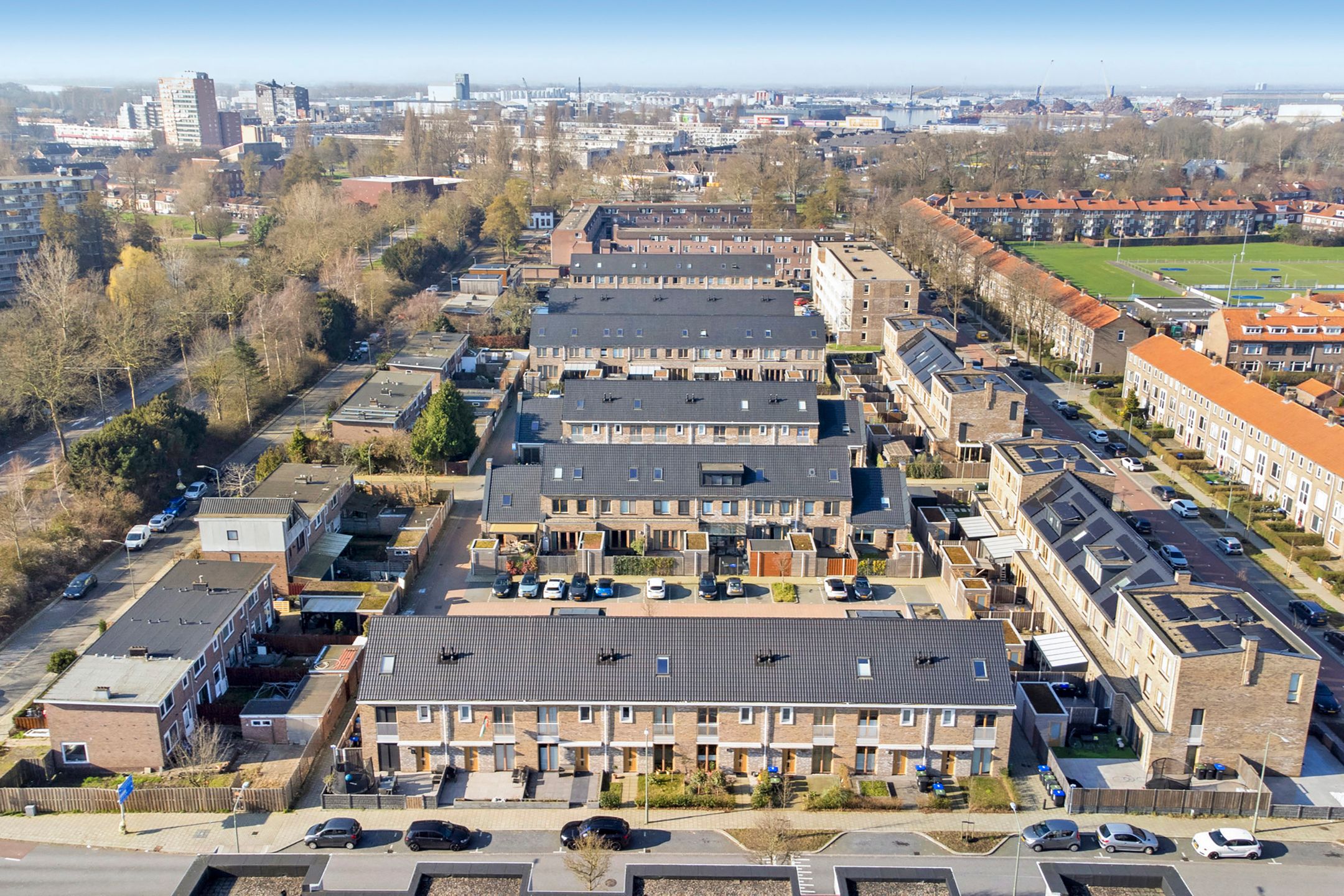 Photo 39 of Jacob van Ruisdaelstraat 9
