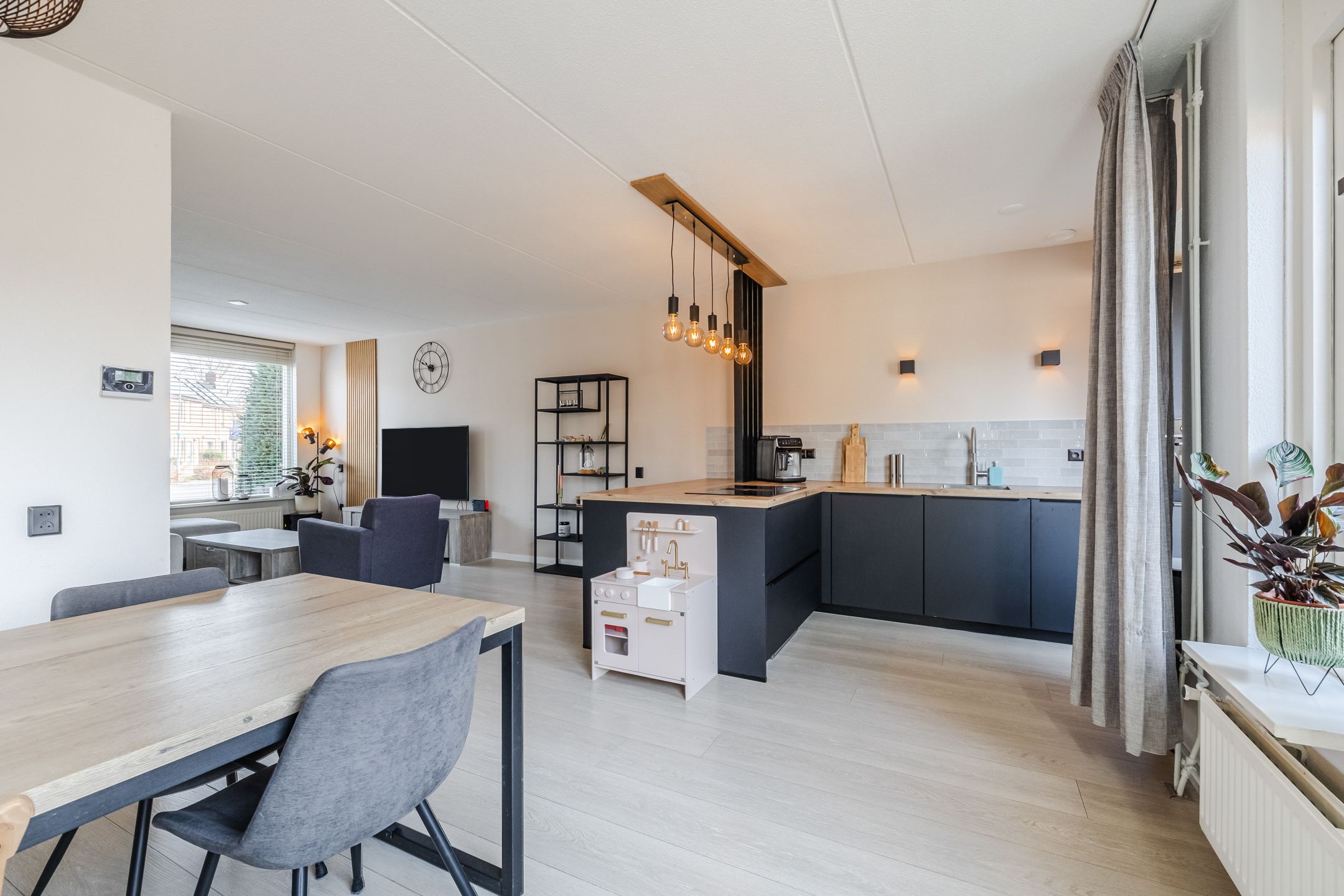 Photo 18 of Mantinghstraat 90