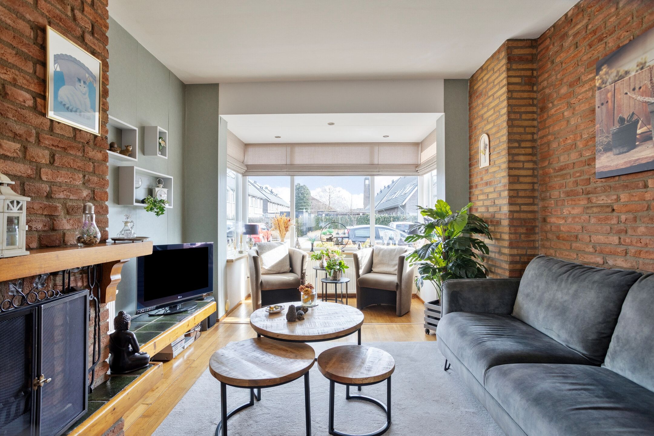 Photo 15 of J.D. van der Waalsstraat 35