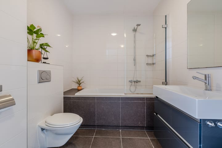 Photo 4 of Vogelwikke 9