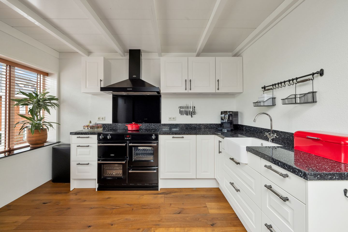 Bekijk foto 3 van Laanplein 8