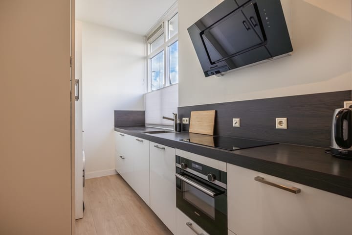 Photo 3 of Bloemstraat 72