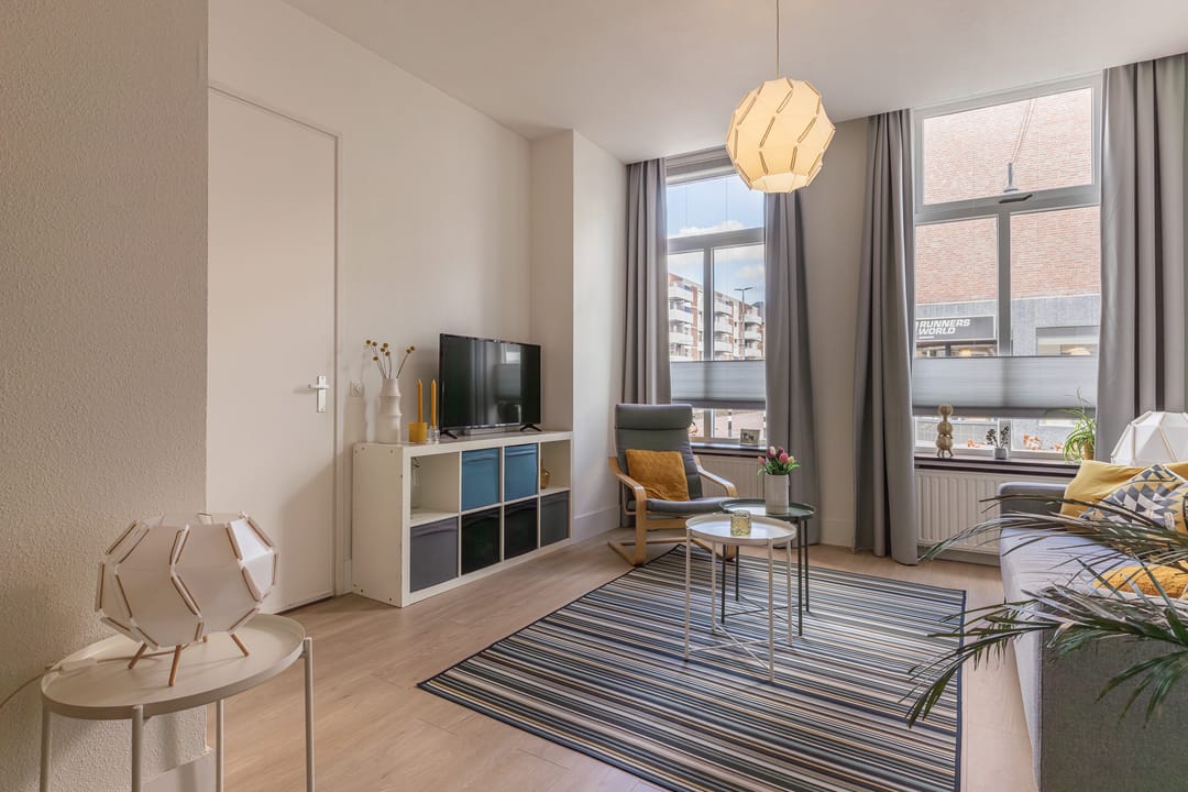 Photo 11 of Bloemstraat 72