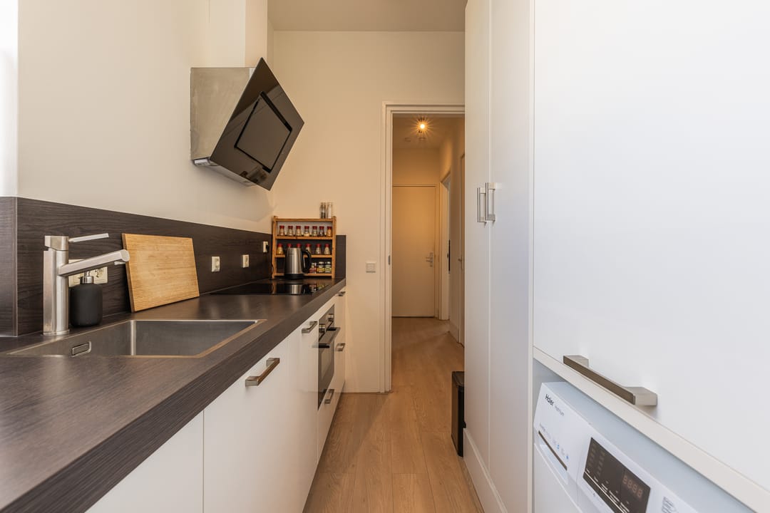 Photo 8 of Bloemstraat 72