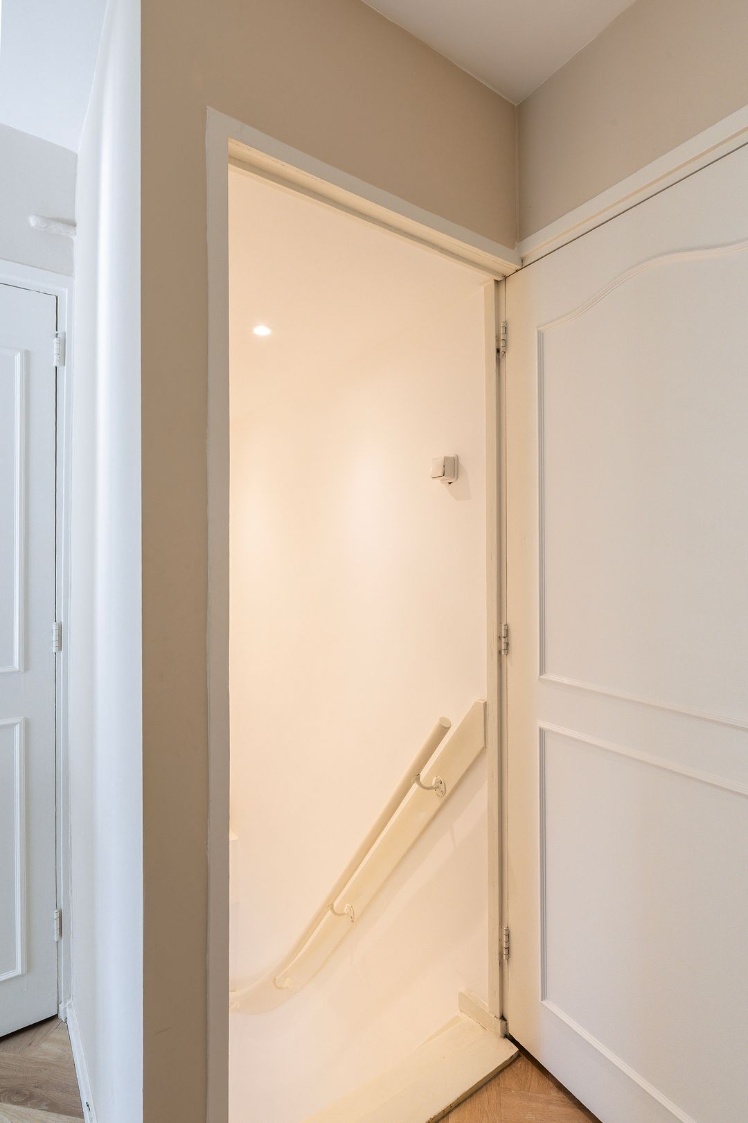 Foto 8 van Dickensstraat 25