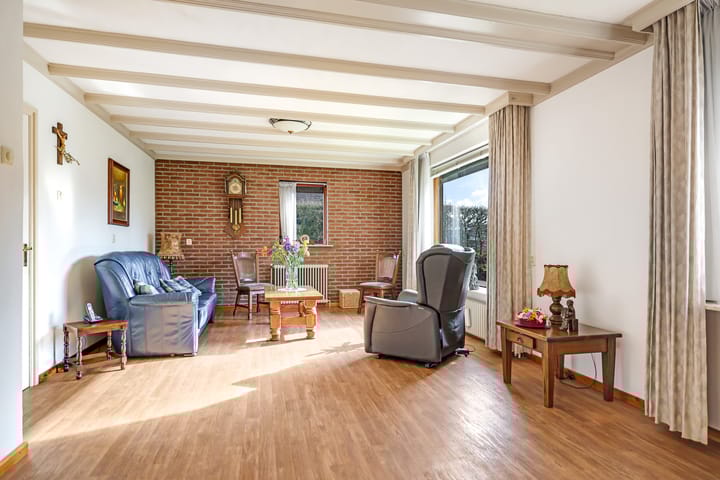 Photo 2 of Nijmeegsestraat 10