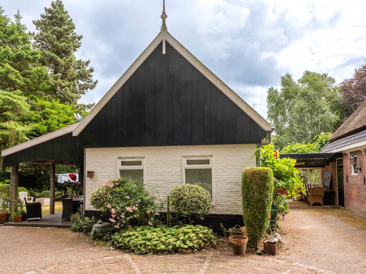 Historic Provincial Monument Farmhouse with Detached Recreational Home in Bergen — 29