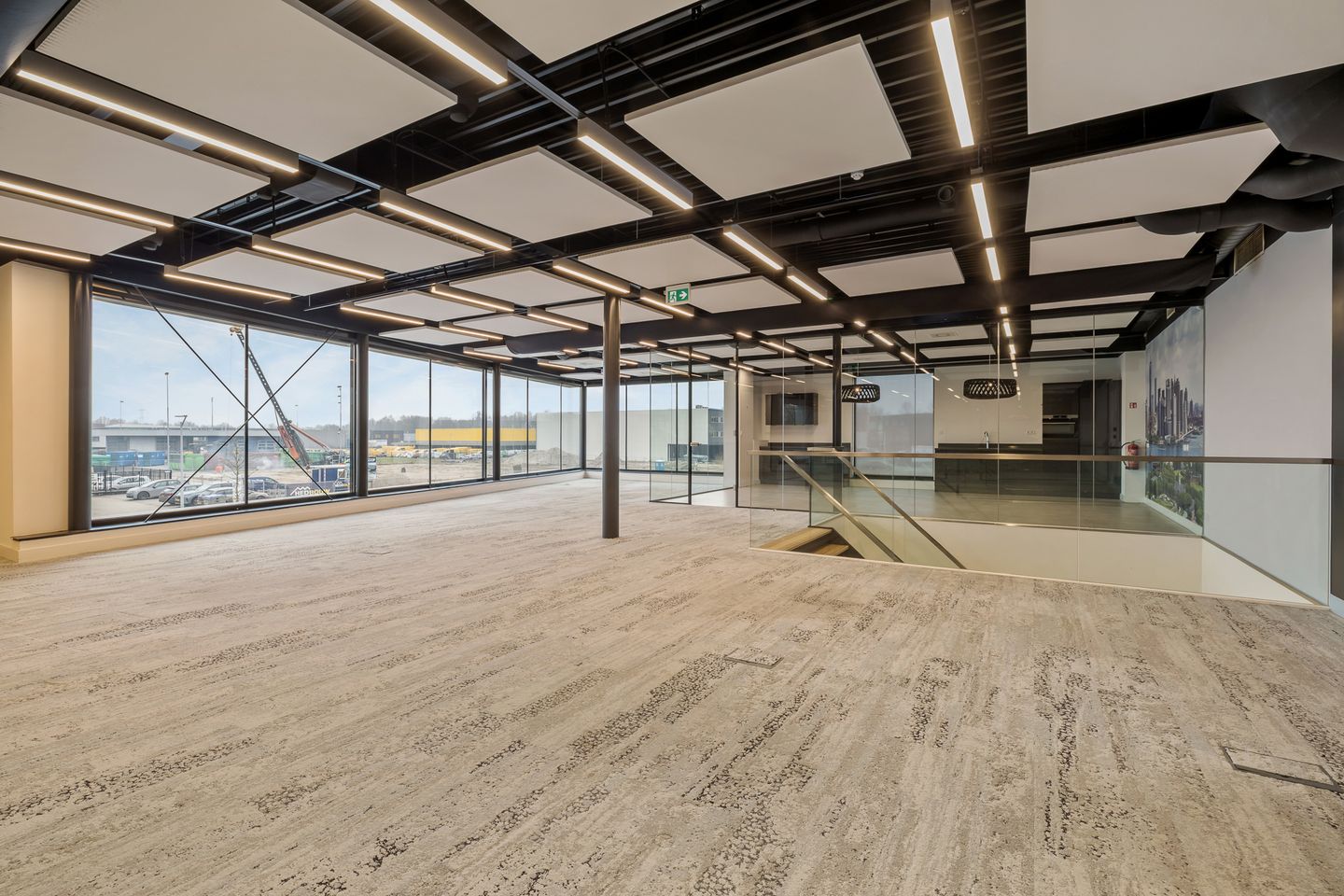 Bekijk foto 3 van Neonweg 6