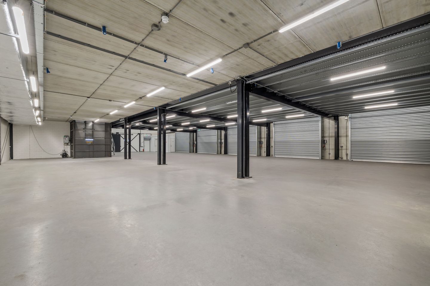 Bekijk foto 4 van Neonweg 6