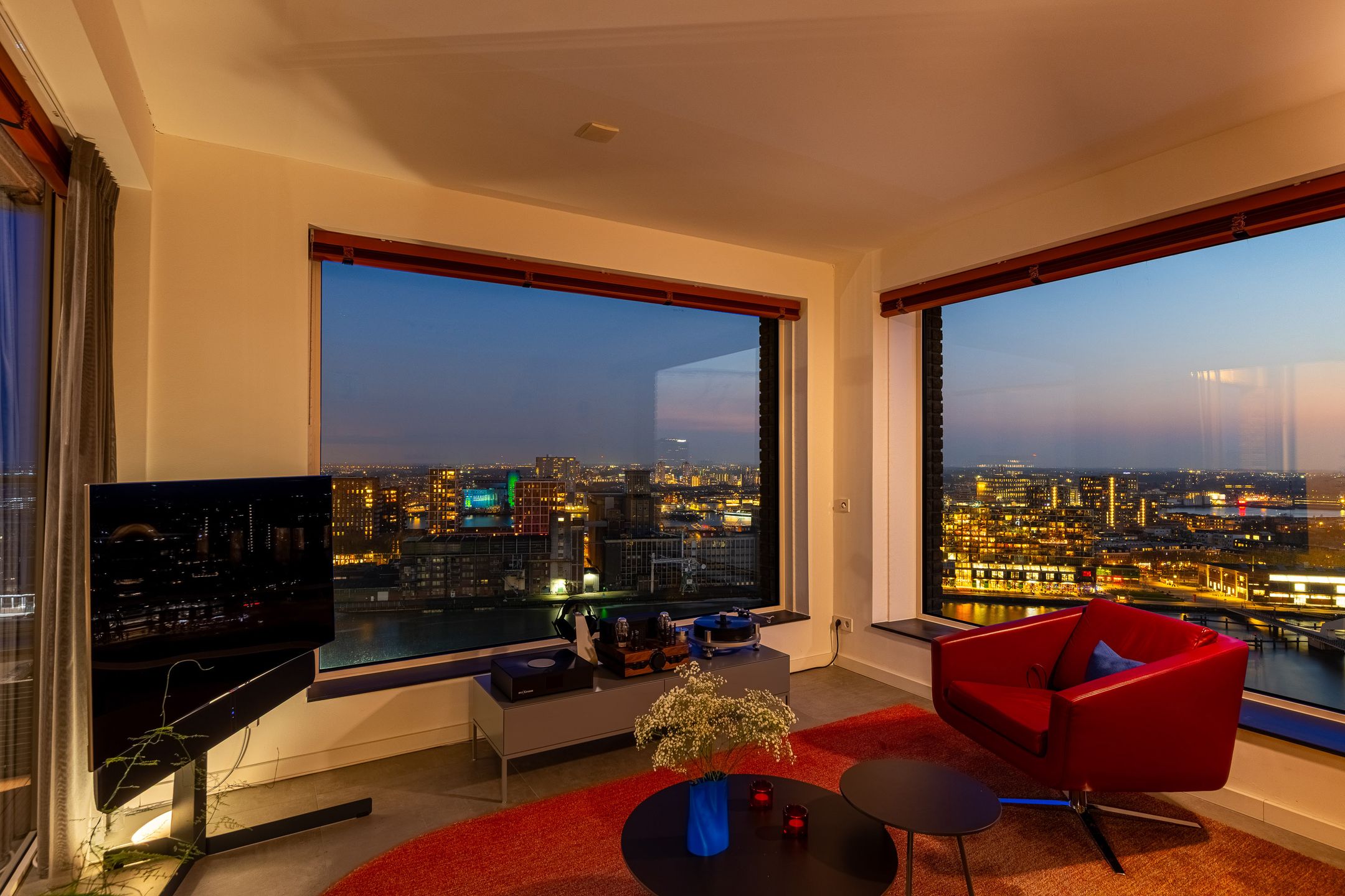 Foto 12 van De Monchyplein 105