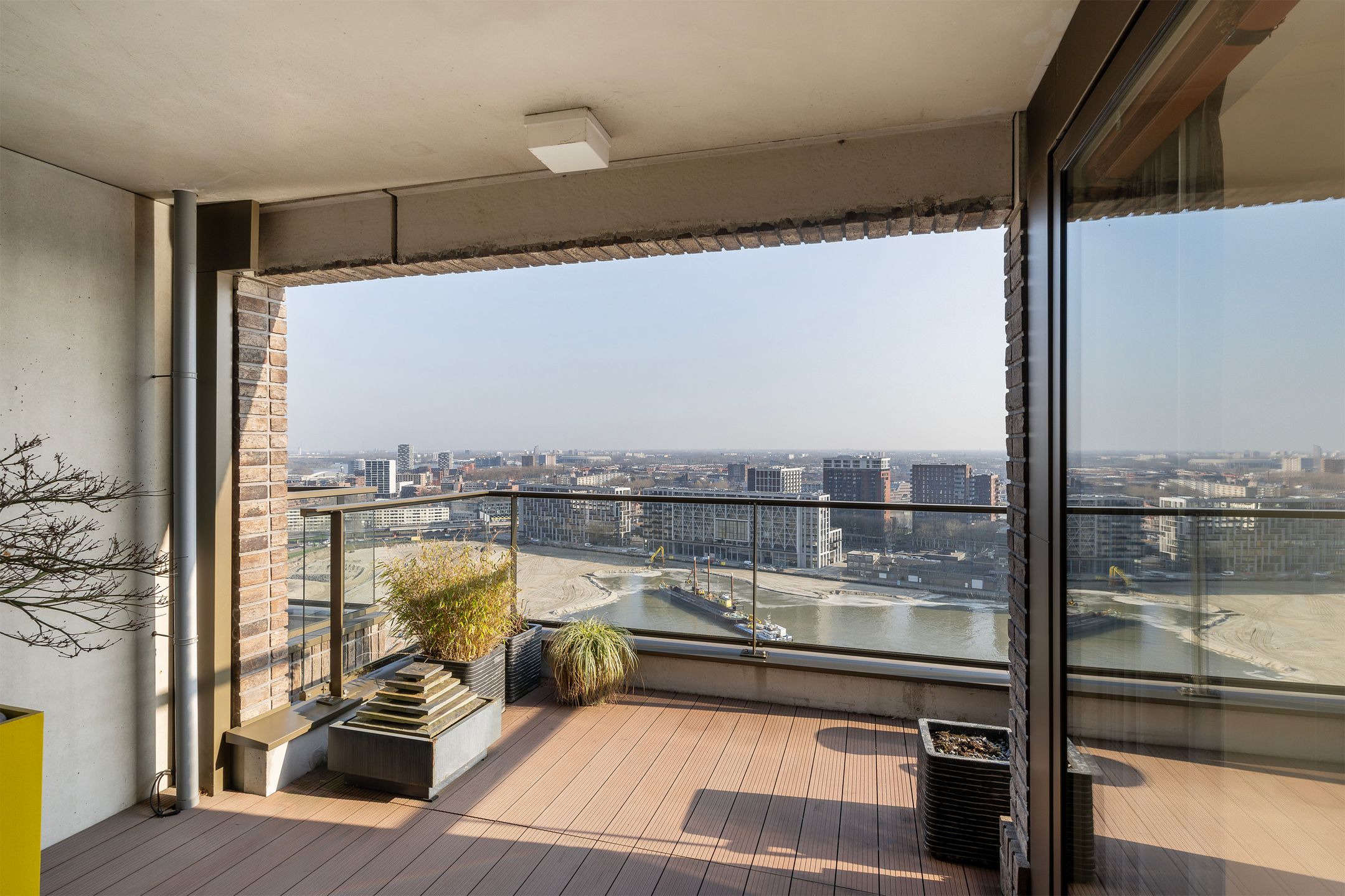 Foto 21 van De Monchyplein 105