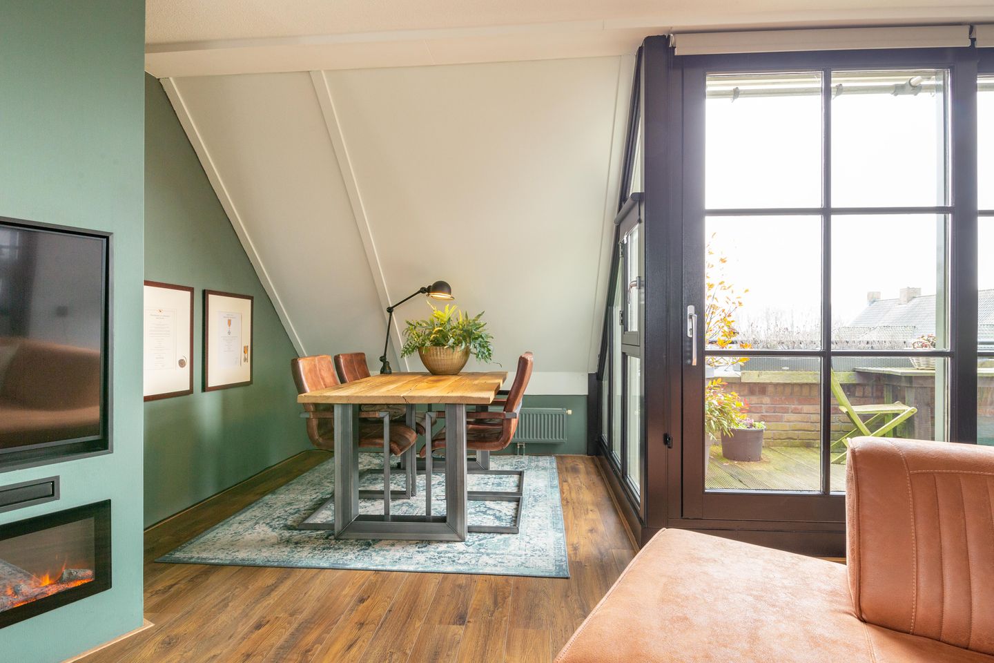 Foto 5 van Groot Horloo 87