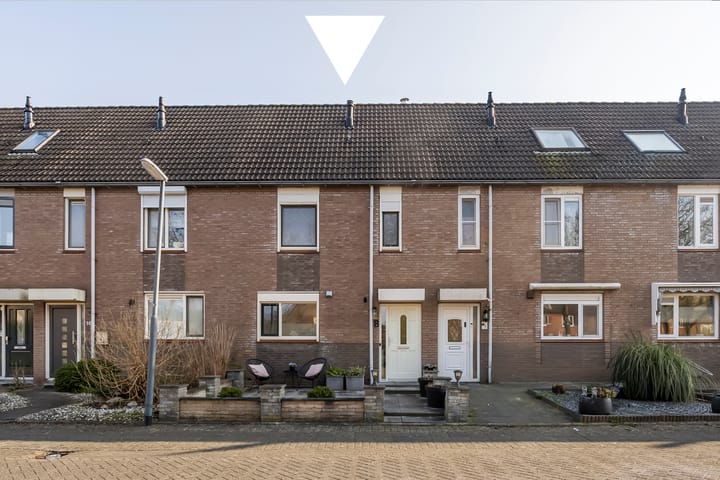 Photo 3 of Hendrika van Tussenbroekstraat 8