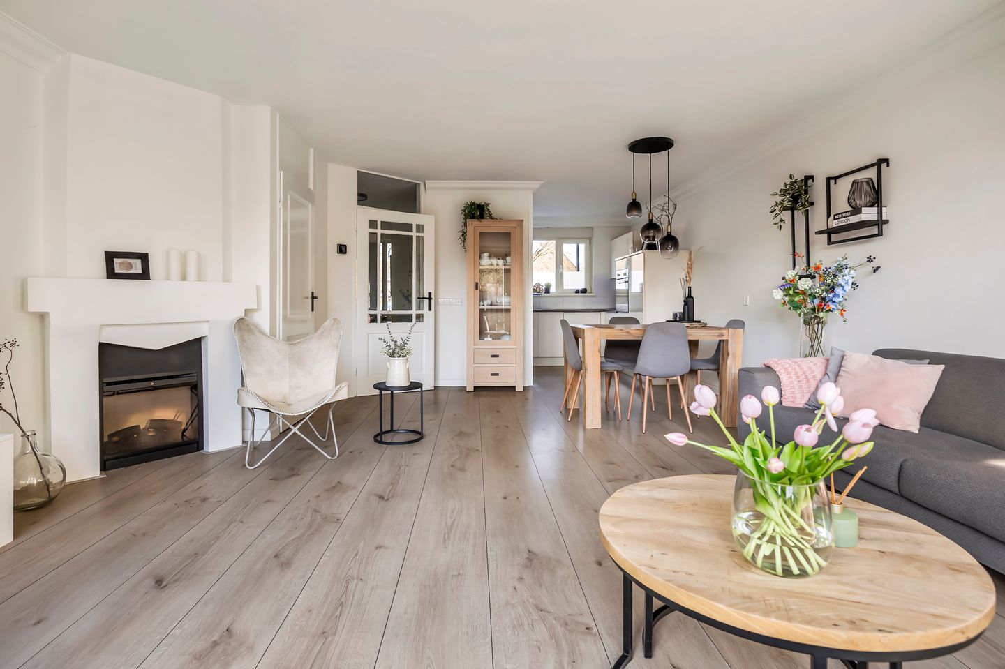 Photo 5 of Hendrika van Tussenbroekstraat 8