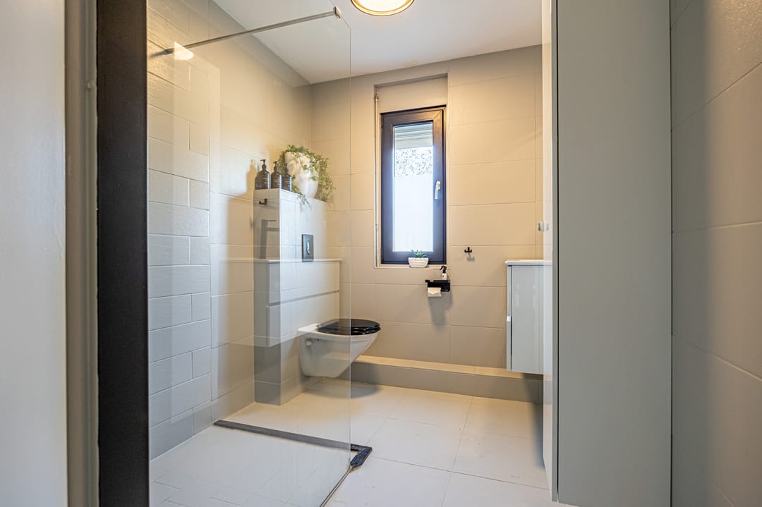 Photo 17 of Hendrika van Tussenbroekstraat 8