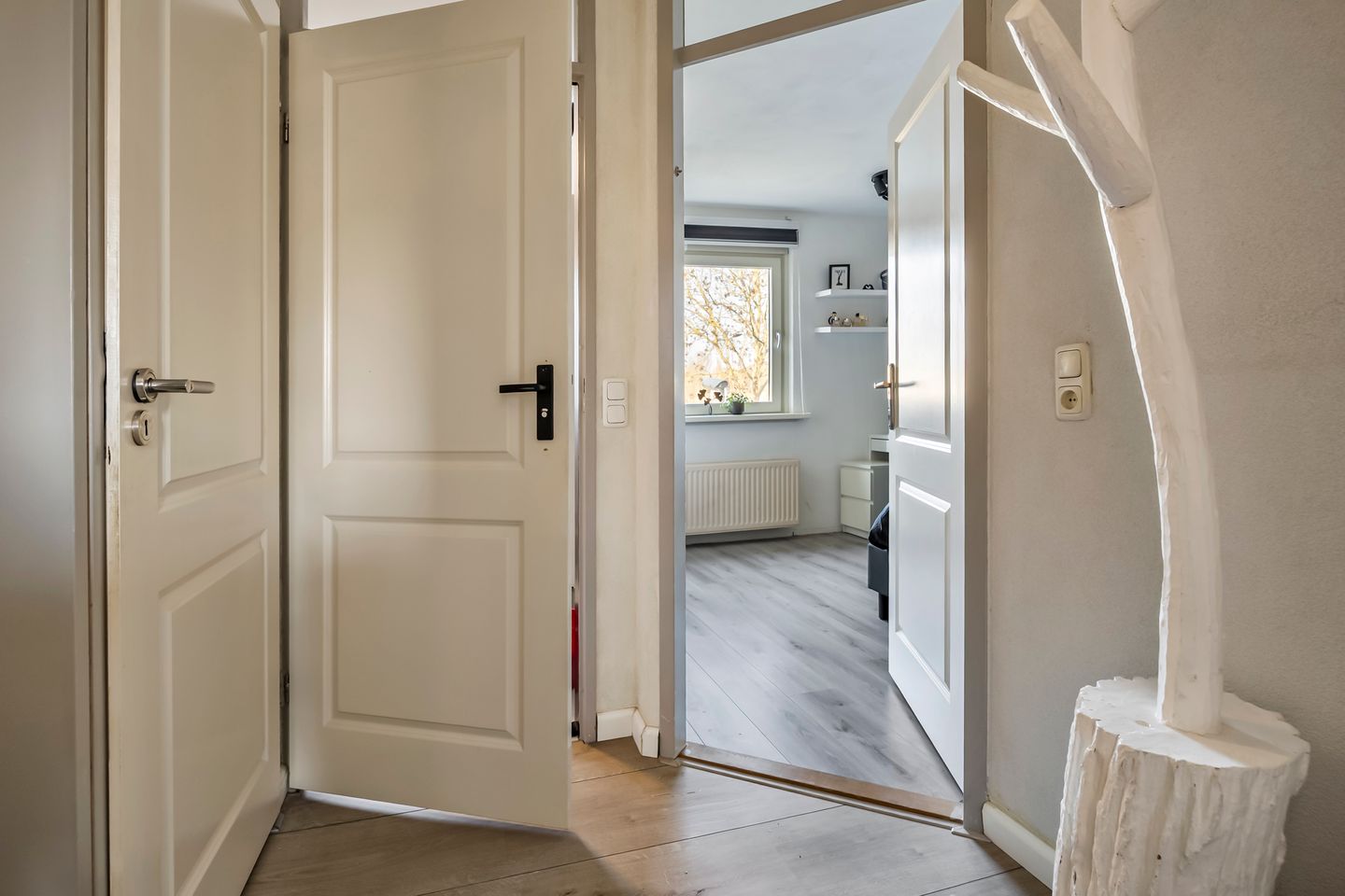 Photo 20 of Hendrika van Tussenbroekstraat 8