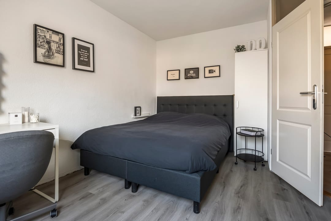 Photo 22 of Hendrika van Tussenbroekstraat 8