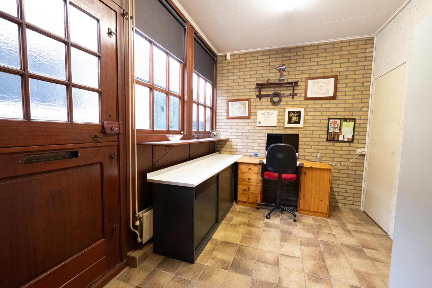 View photo 3 of Ring 15