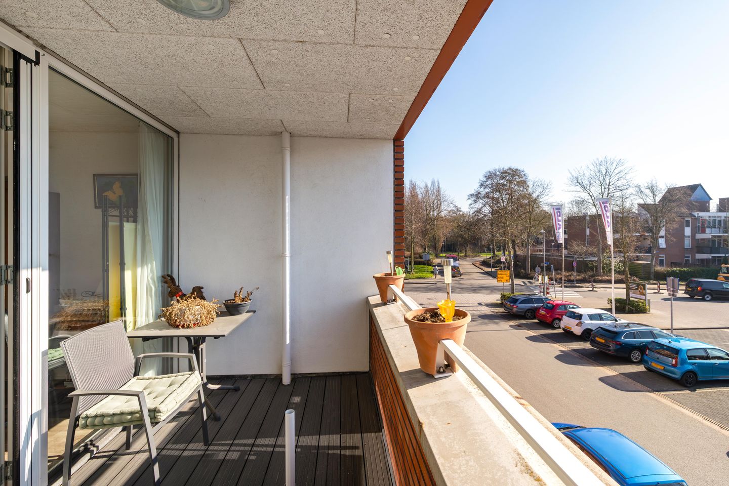 Spacious Apartment with Private Parking and Balcony in Groningen — 19