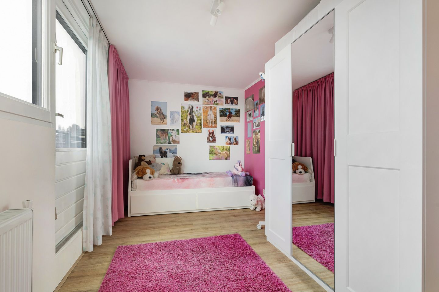 Spacious terraced house with 5 bedrooms and 2 bathrooms in Barendrecht — 24