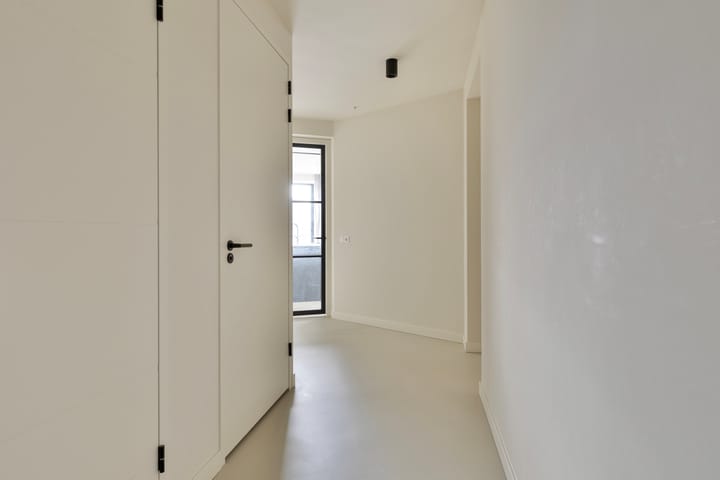 Photo 3 of Wijnhaven 65-A11