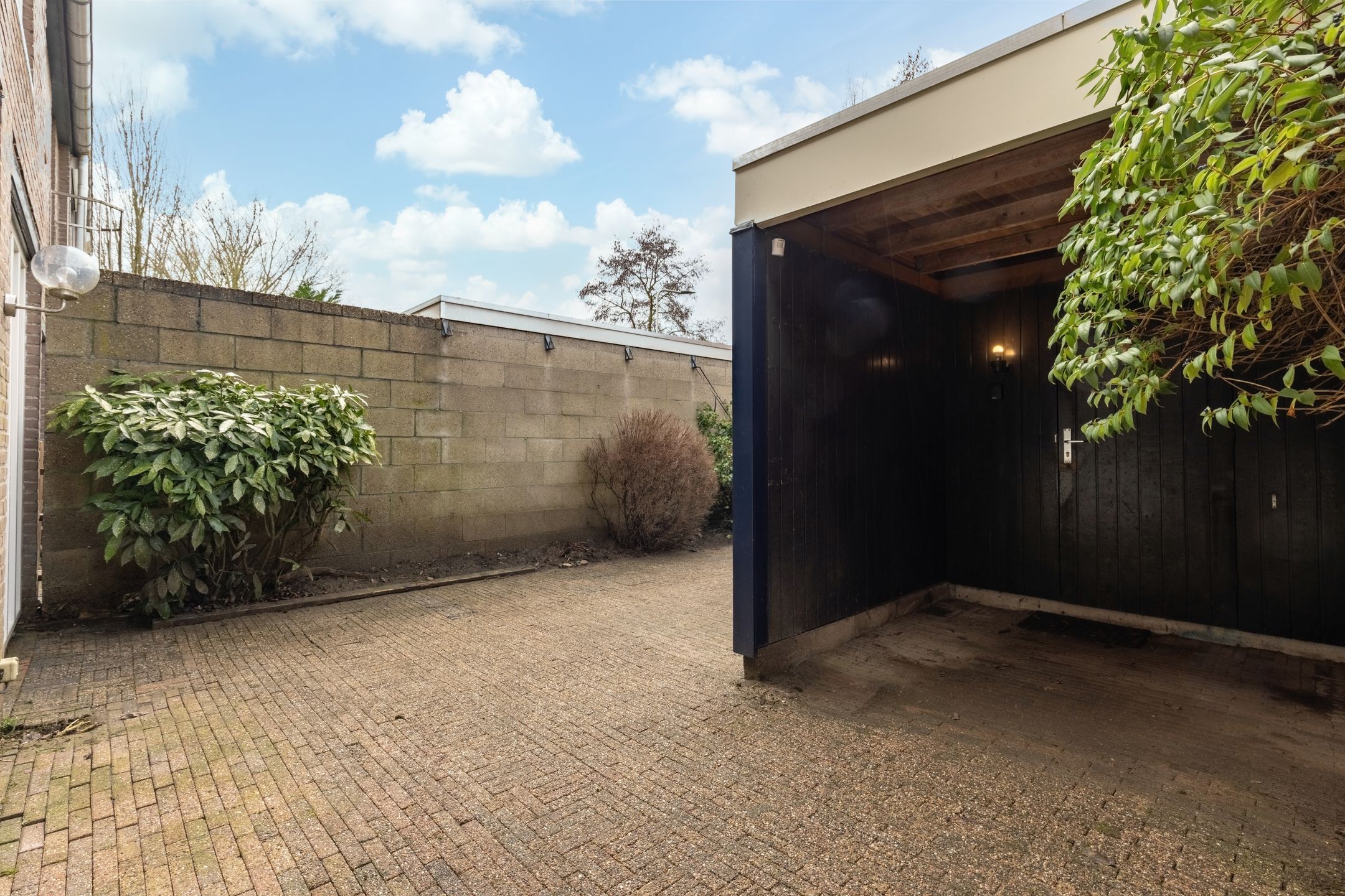 Photo 21 of Naaldwijkstraat 21