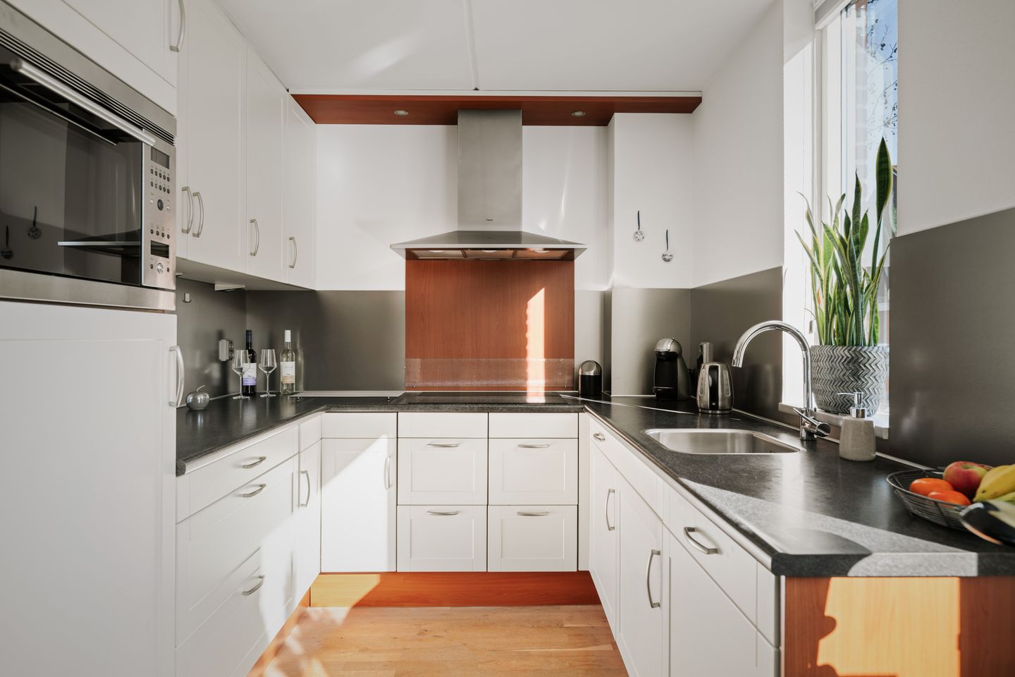 Photo 14 of Ravelstraat 2