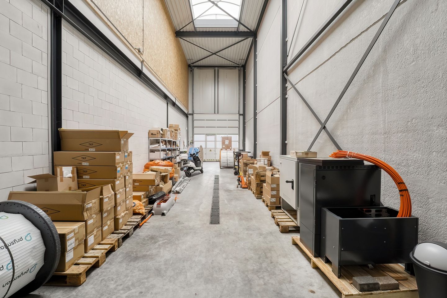 Bekijk foto 2 van Industrieweg 21