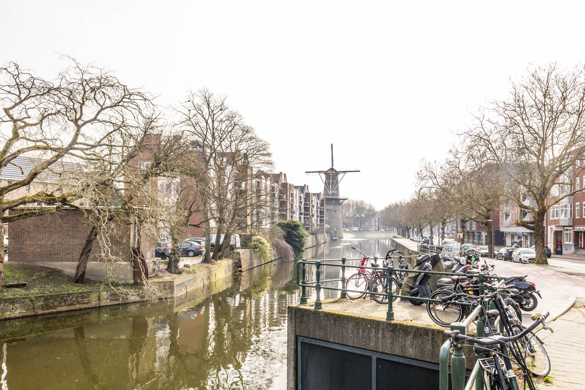 Modern 3-Room Apartment with Water Views in Schiedam Center — 26