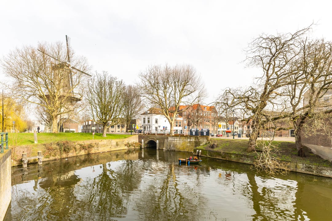 Modern 3-Room Apartment with Water Views in Schiedam Center — 27