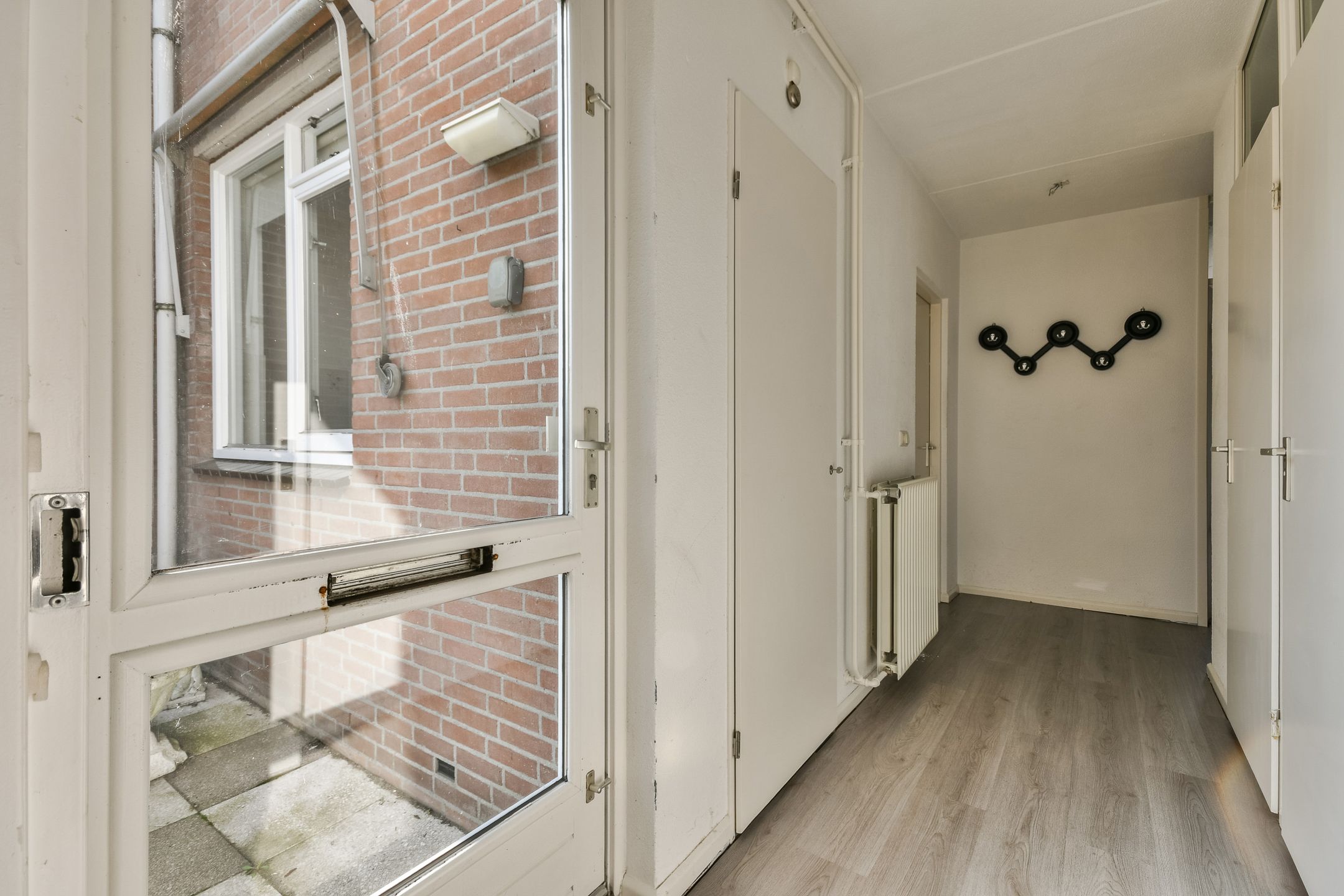 Photo 3 of Zilverschoon 9