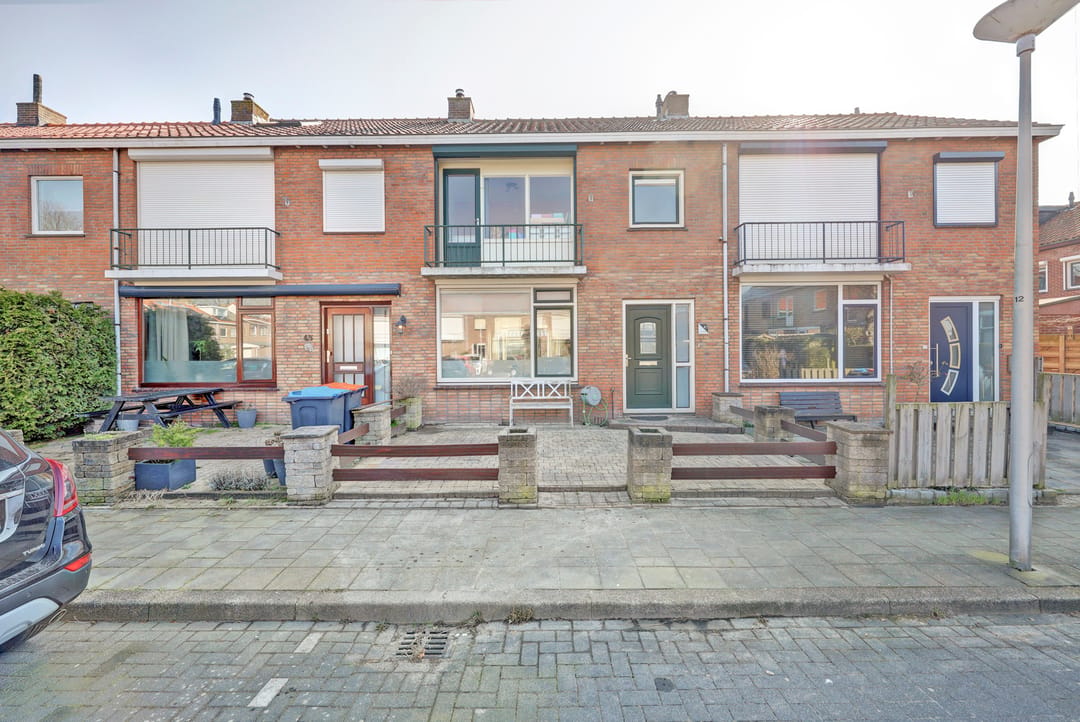Photo 1 of Alexander Verhuellstraat 47