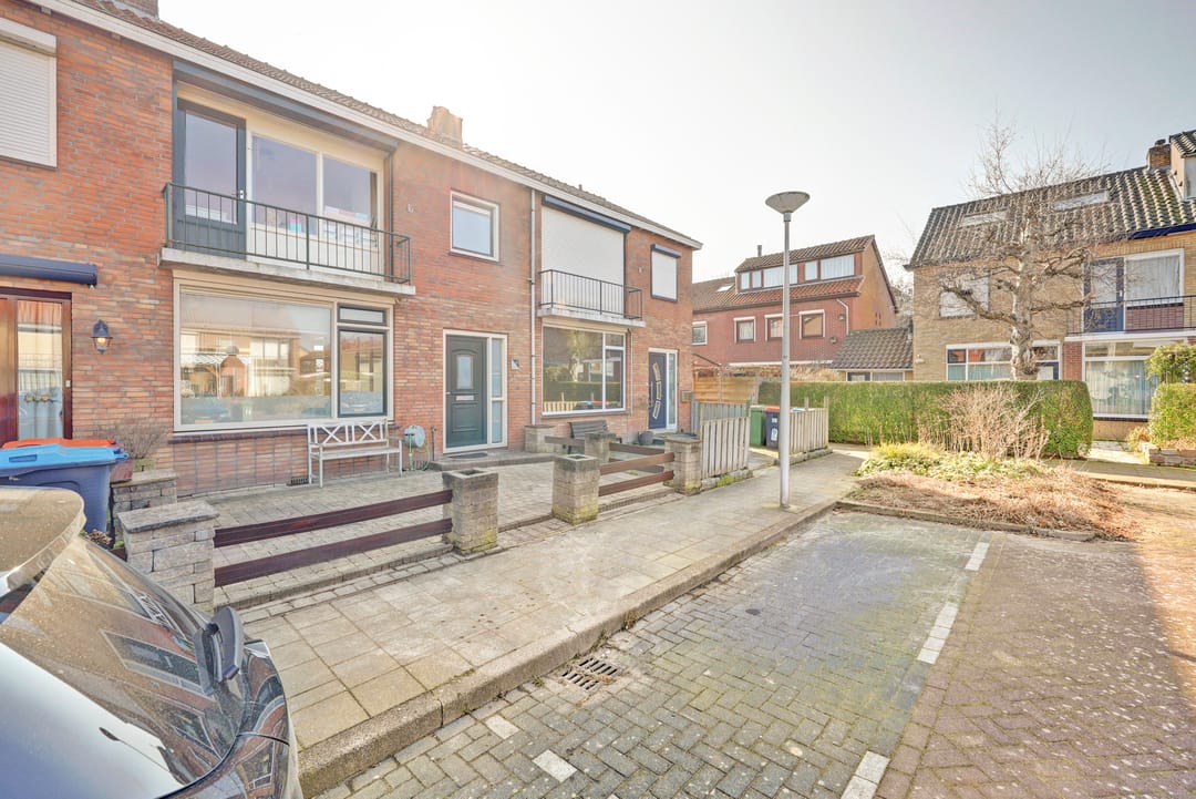 Photo 2 of Alexander Verhuellstraat 47