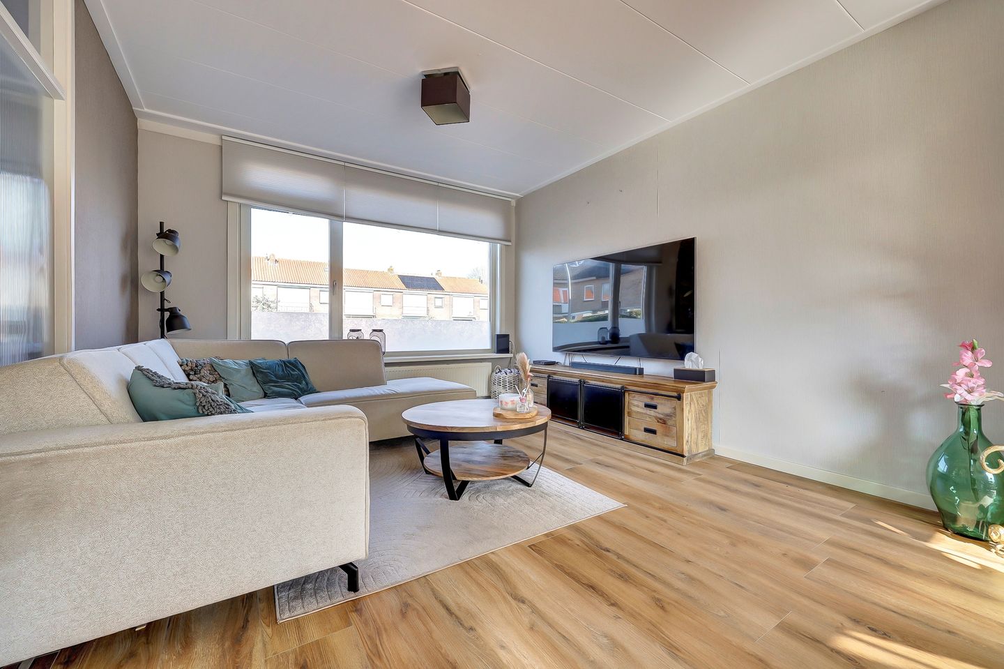 Photo 4 of Alexander Verhuellstraat 47