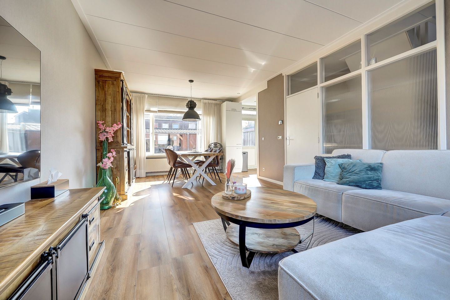 Photo 5 of Alexander Verhuellstraat 47