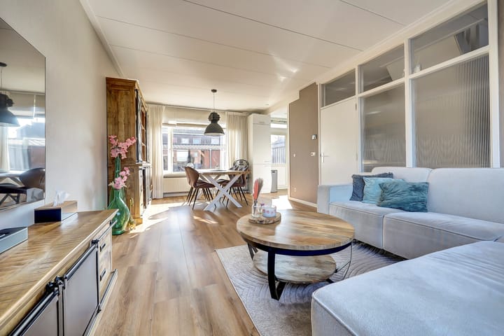 Foto 5 van Alexander Verhuellstraat 47