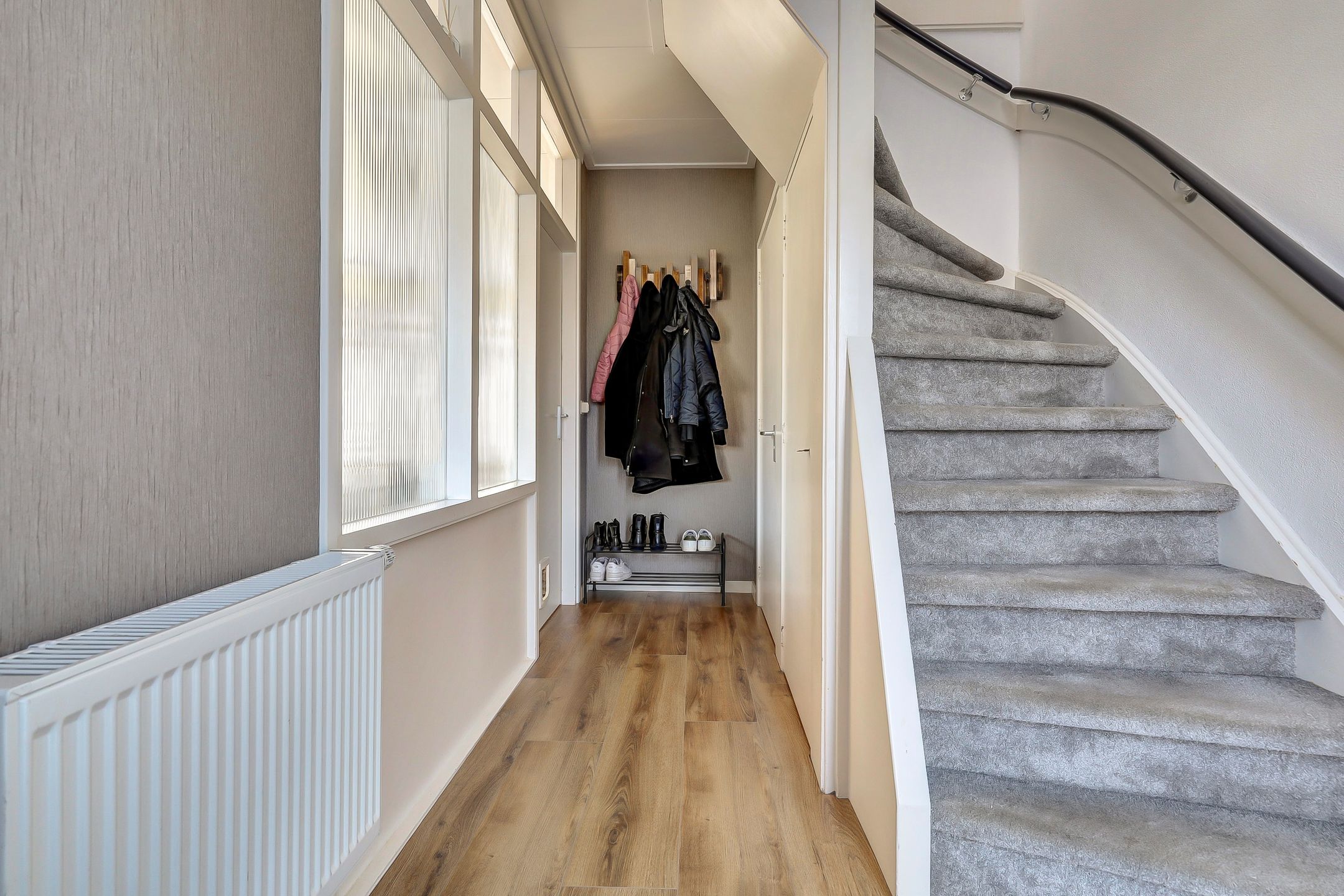 Photo 6 of Alexander Verhuellstraat 47
