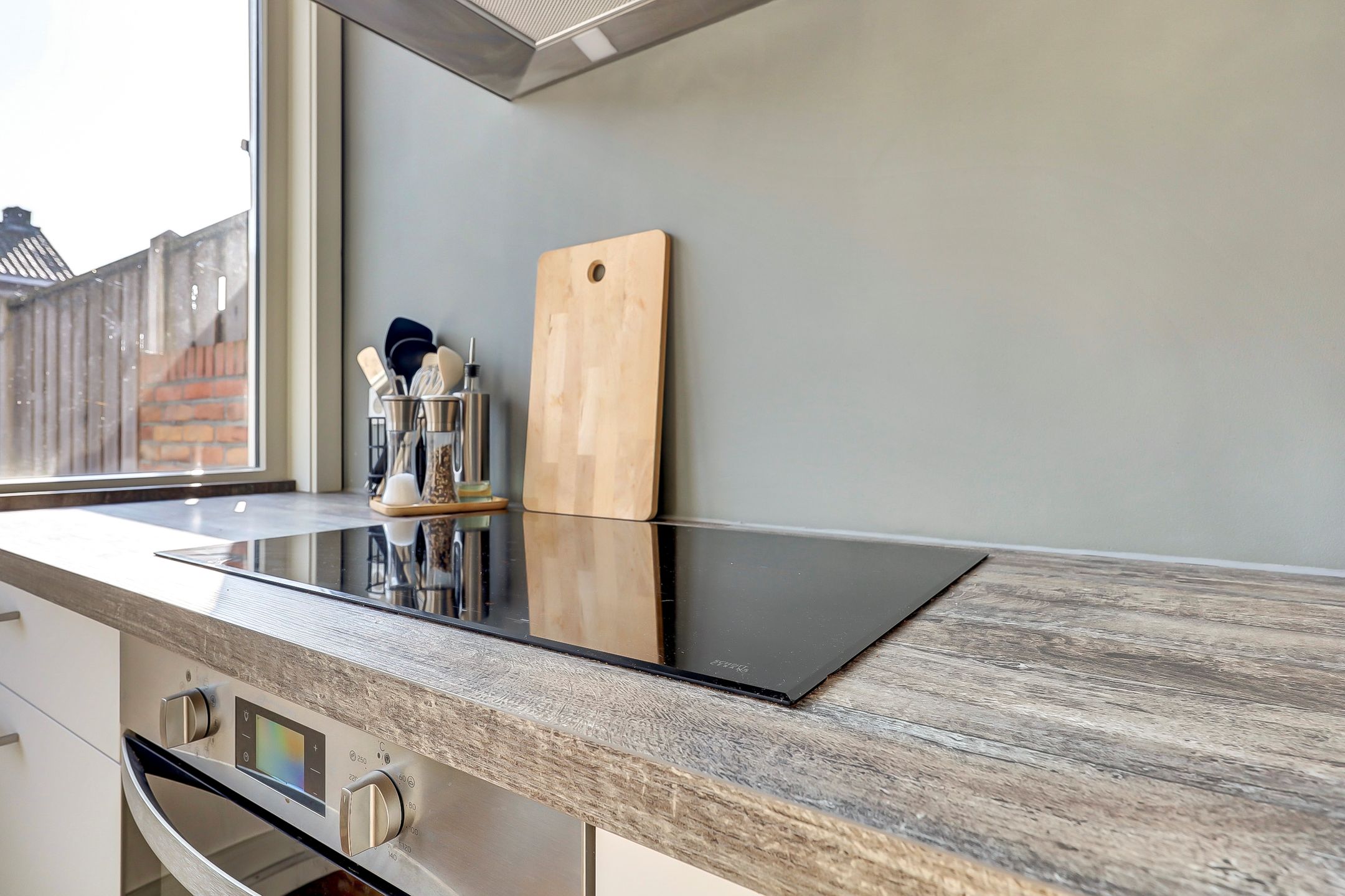 Photo 12 of Alexander Verhuellstraat 47