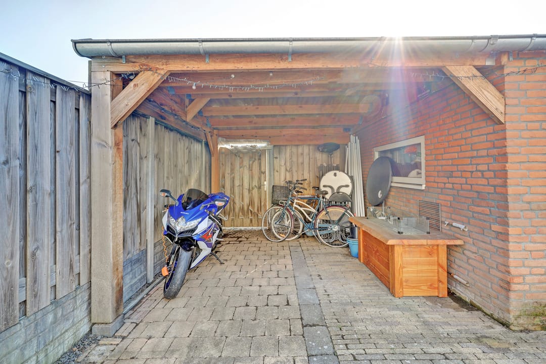 Photo 16 of Alexander Verhuellstraat 47