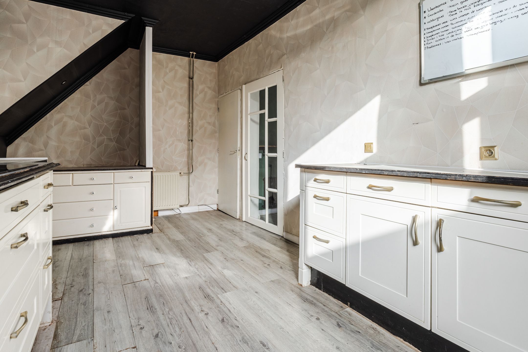 Spacious character home with renovation potential from 1939 — 15