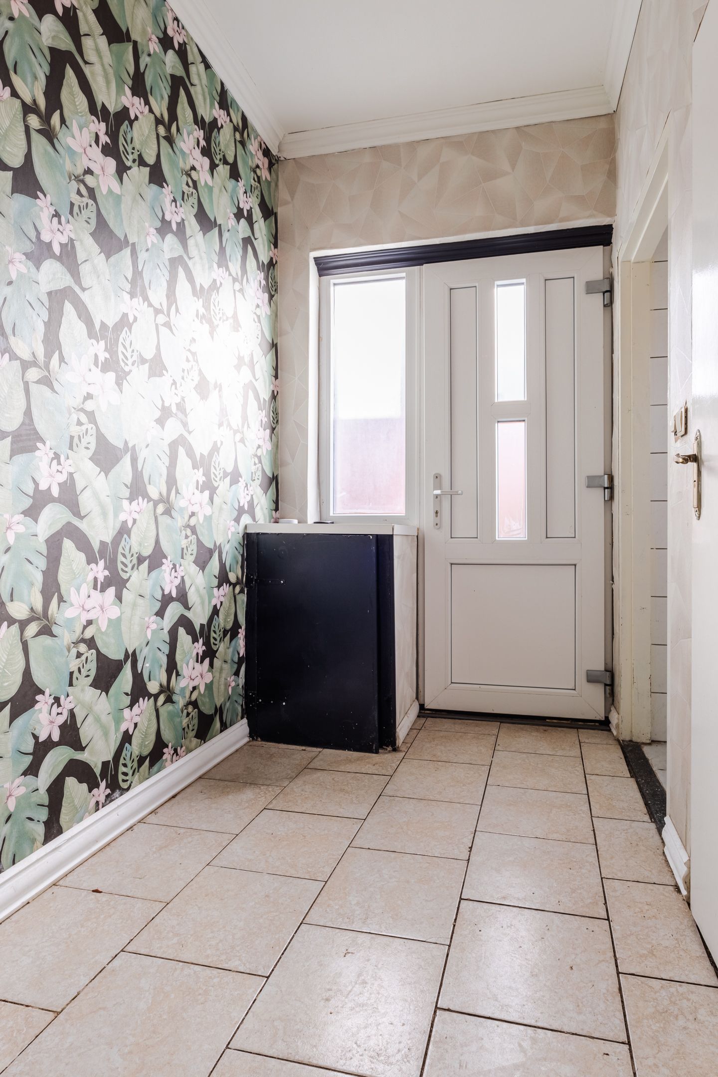 Spacious character home with renovation potential from 1939 — 20