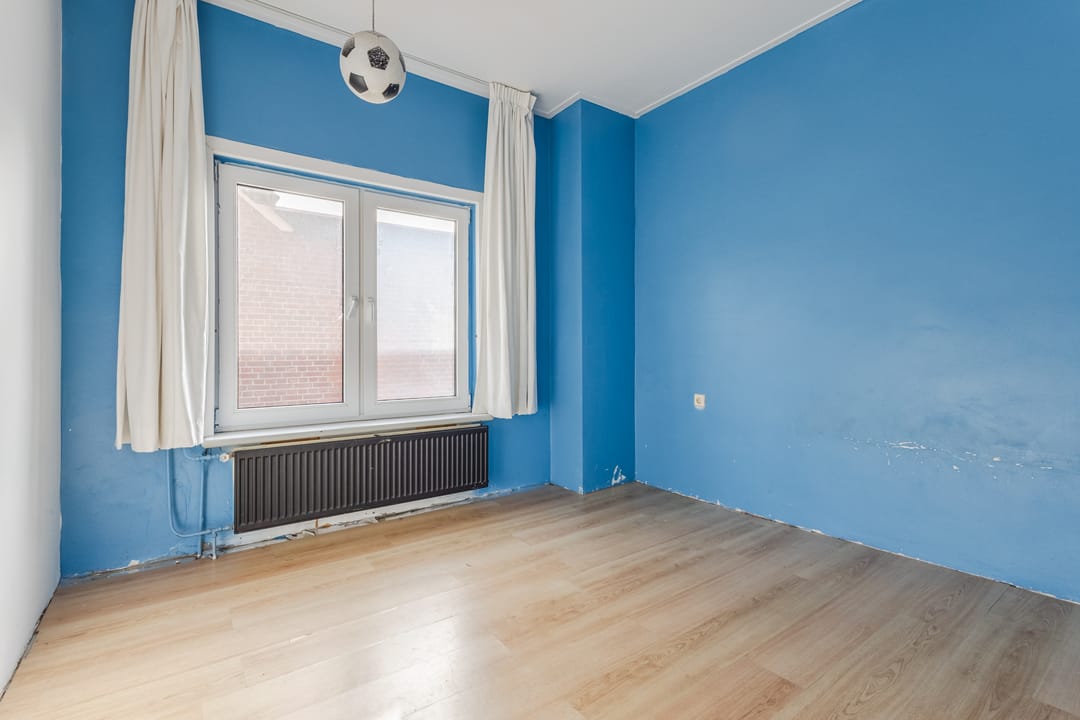 Spacious character home with renovation potential from 1939 — 30