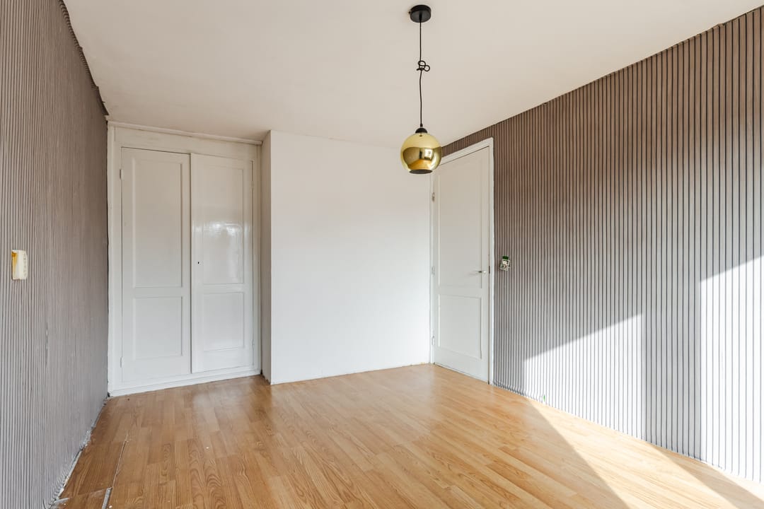 Spacious character home with renovation potential from 1939 — 36