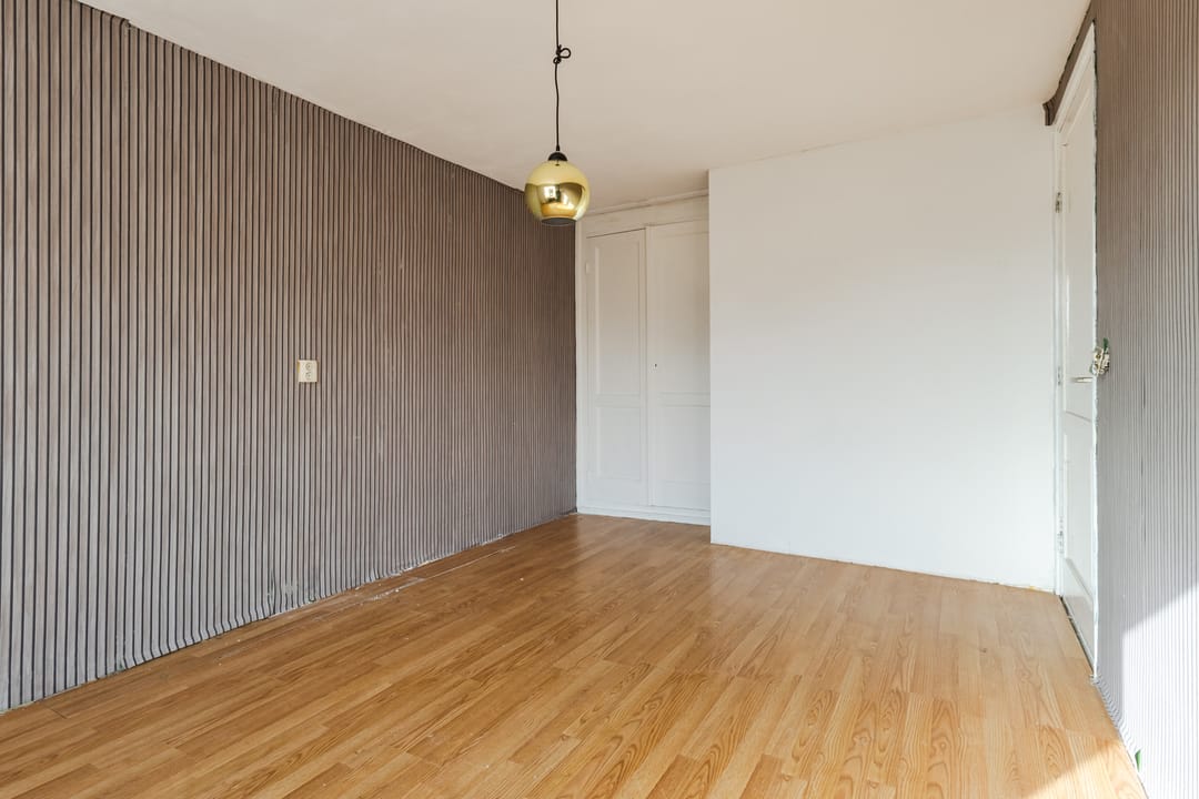Spacious character home with renovation potential from 1939 — 37